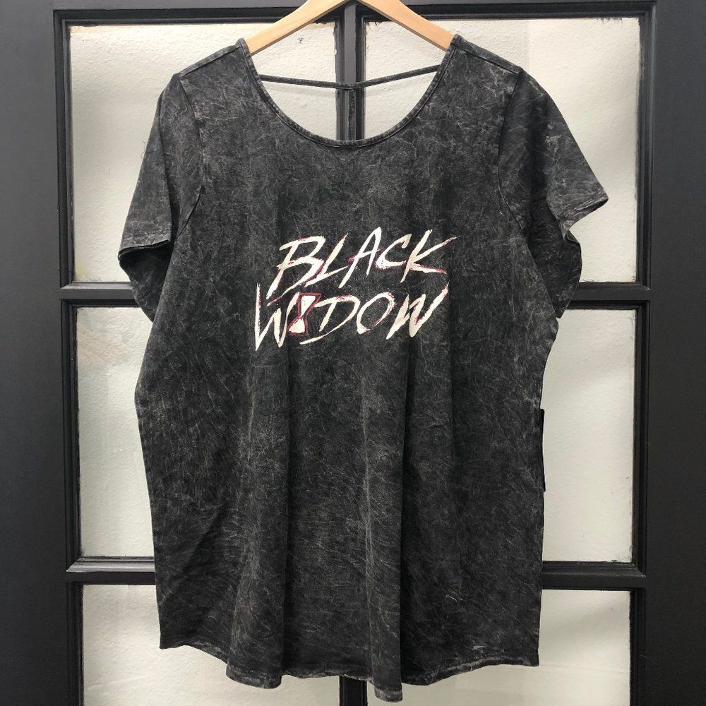 New Torrid Black Widow Graphic Tee Shirt - Size 2X
